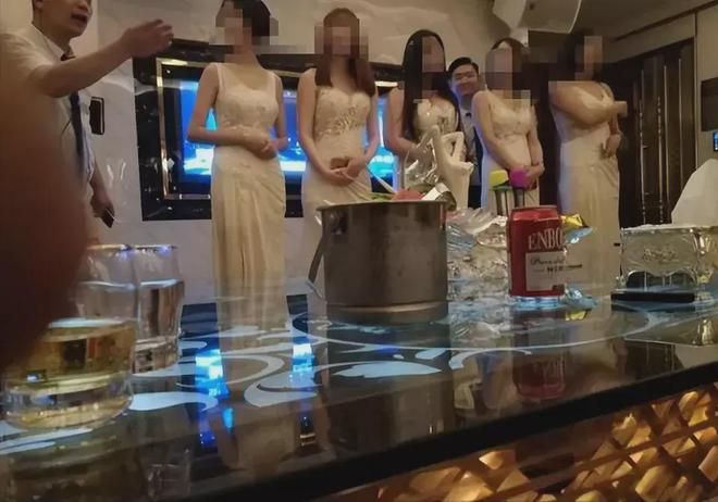 看你喜欢的特殊服务有多令人作呕开元ky棋牌“私密影院”全过程(图5)